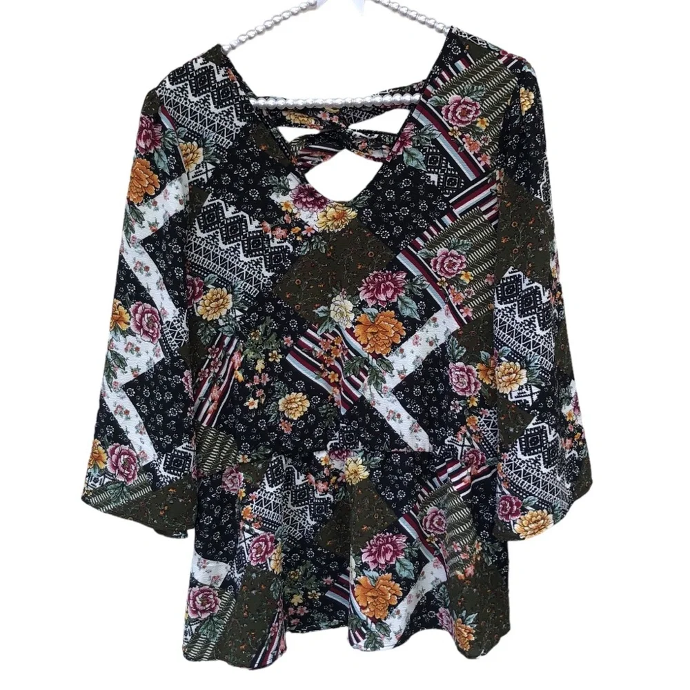 Moa Moa Multi Patterned Blouse size Medium - Picture 3 of 5